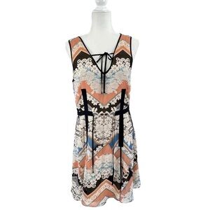 GUESS Floral & Lace Pattern Sleeveless Knee Length Dress Woman’s Size 6